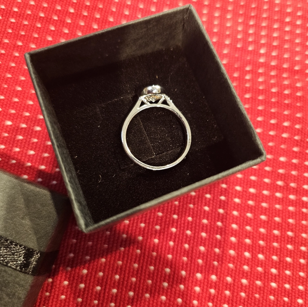 Engagement ring CZ bezel set - Picture 6 of 9